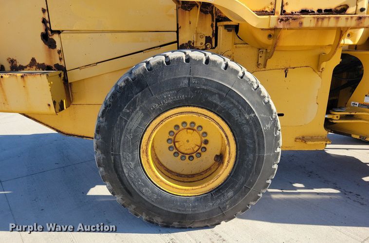 image for item LC9843 John Deere 624H wheel loader