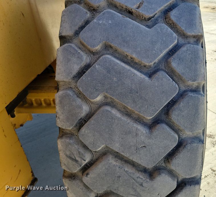 image for item LC9843 John Deere 624H wheel loader