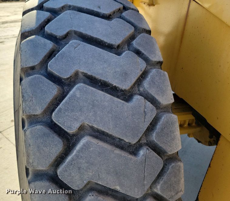 image for item LC9843 John Deere 624H wheel loader