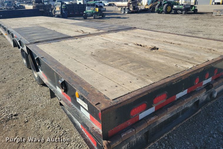 image for item LC9844 2000 Trail-Eze DHT7049 drop deck equipment trailer