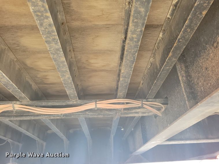 image for item LC9844 2000 Trail-Eze DHT7049 drop deck equipment trailer