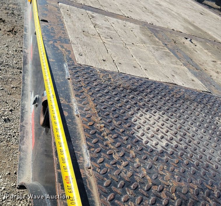 image for item LC9844 2000 Trail-Eze DHT7049 drop deck equipment trailer