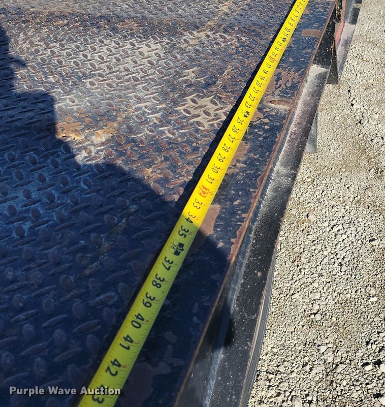 image for item LC9844 2000 Trail-Eze DHT7049 drop deck equipment trailer