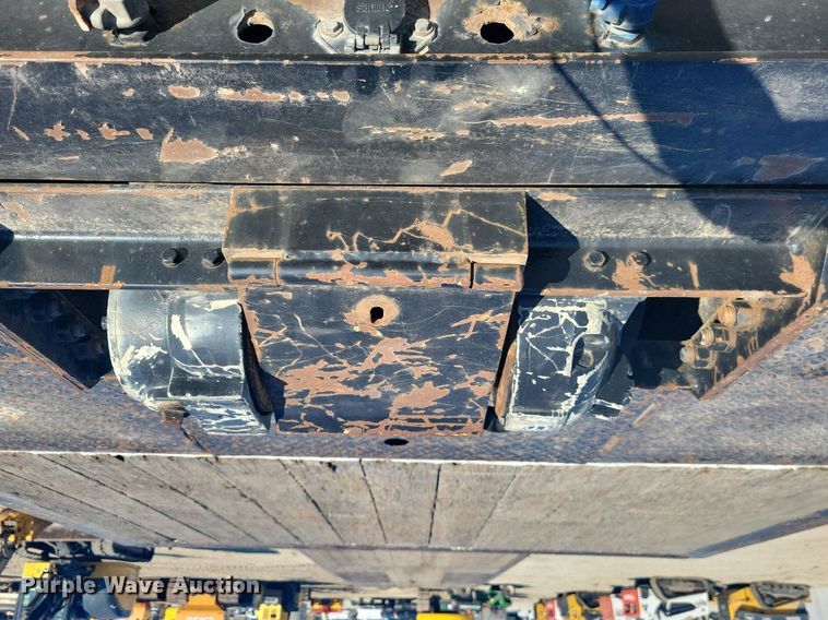 image for item LC9844 2000 Trail-Eze DHT7049 drop deck equipment trailer