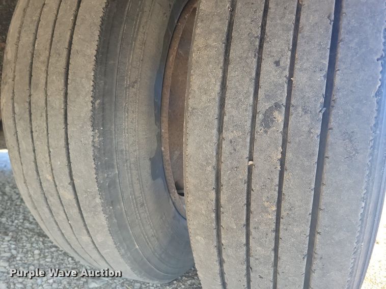 image for item LC9844 2000 Trail-Eze DHT7049 drop deck equipment trailer