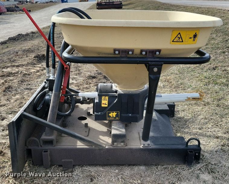 image for item LC9847 Vicon spreader