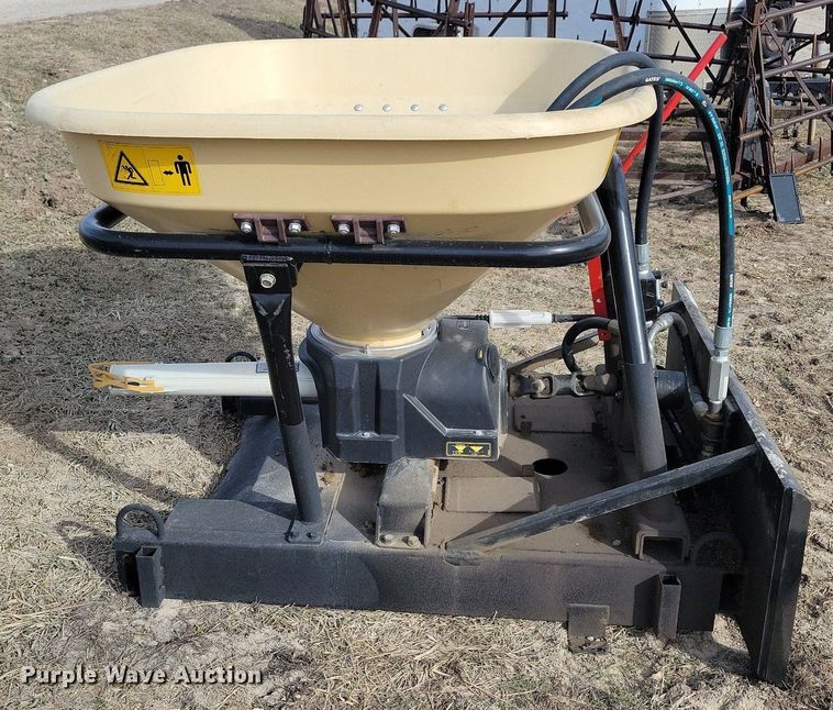 image for item LC9847 Vicon spreader