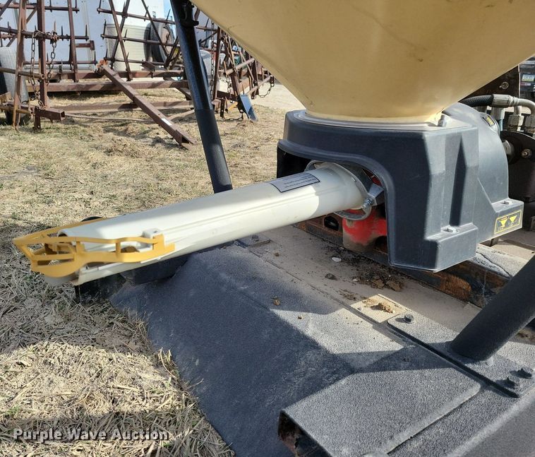 image for item LC9847 Vicon spreader