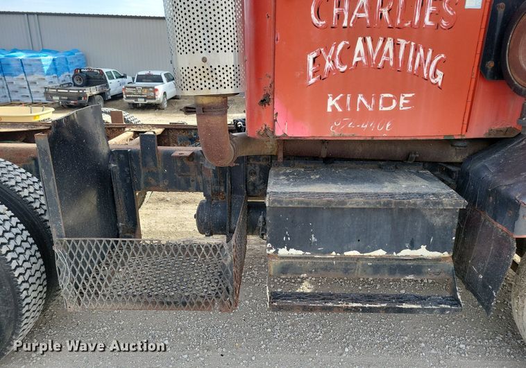 image for item LC9849 1978 Autocar Constructor truck cab and chassis