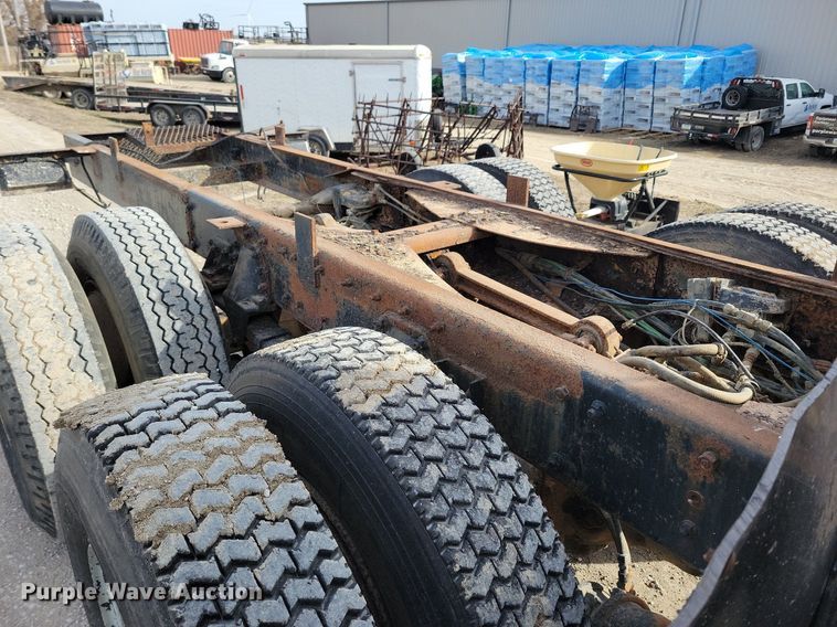 image for item LC9849 1978 Autocar Constructor truck cab and chassis