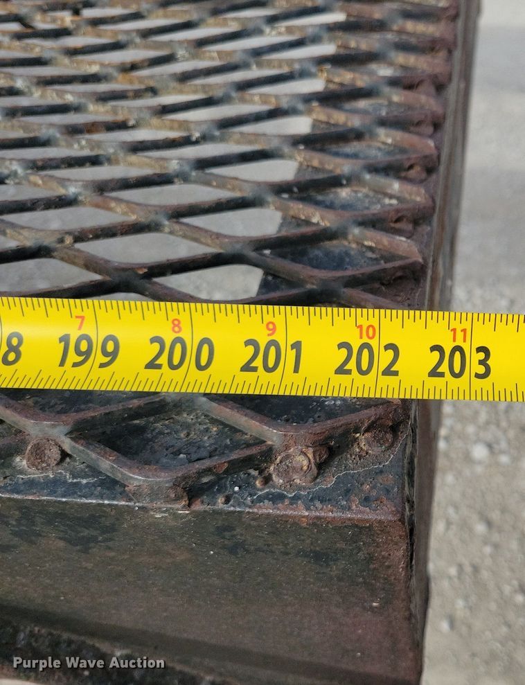 image for item LC9849 1978 Autocar Constructor truck cab and chassis