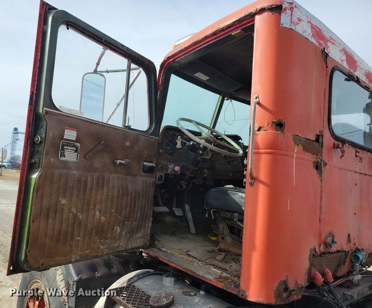 image for item LC9849 1978 Autocar Constructor truck cab and chassis