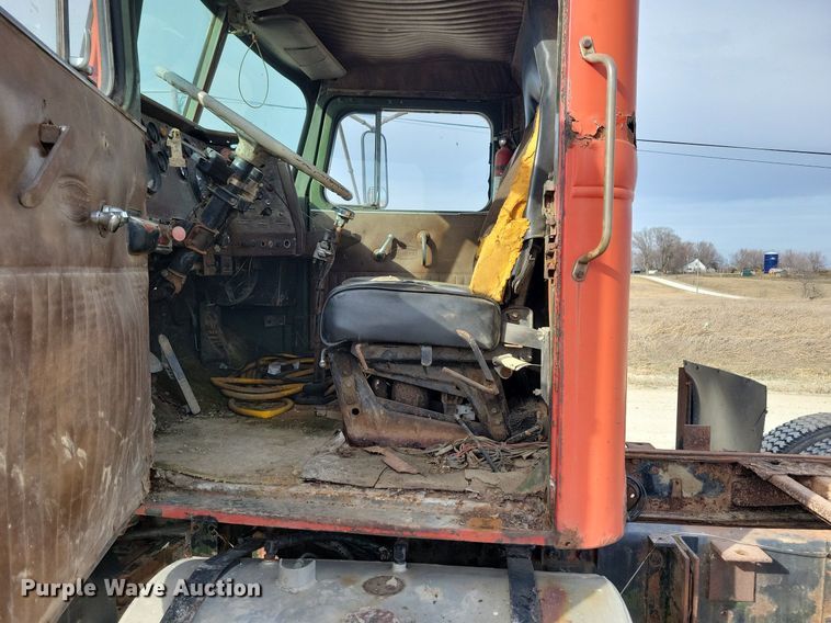 image for item LC9849 1978 Autocar Constructor truck cab and chassis