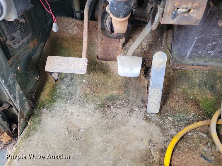 image for item LC9849 1978 Autocar Constructor truck cab and chassis