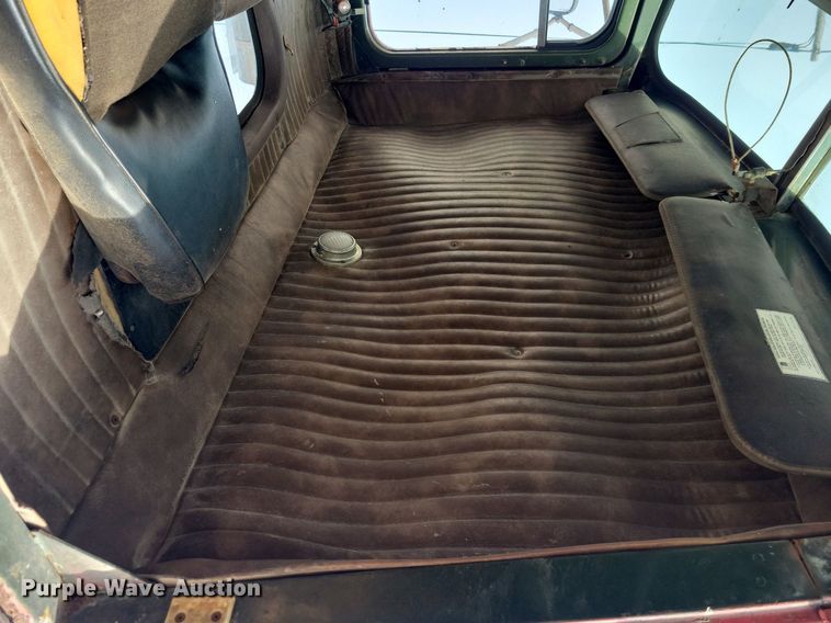 image for item LC9849 1978 Autocar Constructor truck cab and chassis