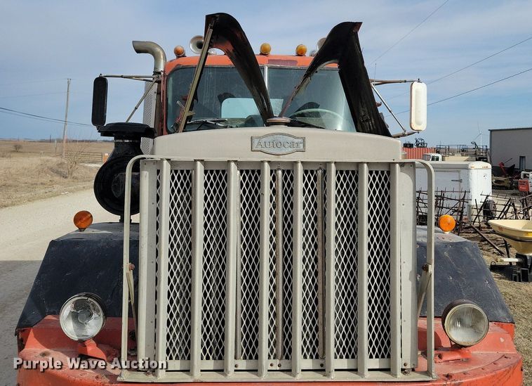 image for item LC9849 1978 Autocar Constructor truck cab and chassis