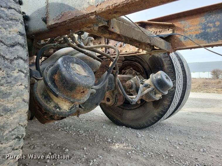 image for item LC9849 1978 Autocar Constructor truck cab and chassis