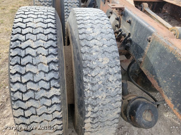 image for item LC9849 1978 Autocar Constructor truck cab and chassis