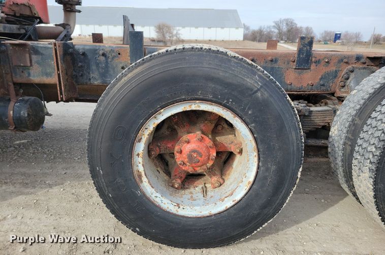 image for item LC9849 1978 Autocar Constructor truck cab and chassis