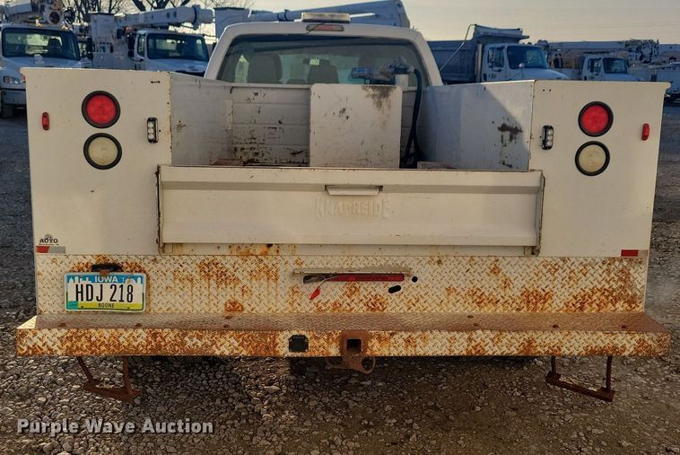 image for item LC9865 2011 Ford F450 Super Duty XL Crew Cab utility / service truck