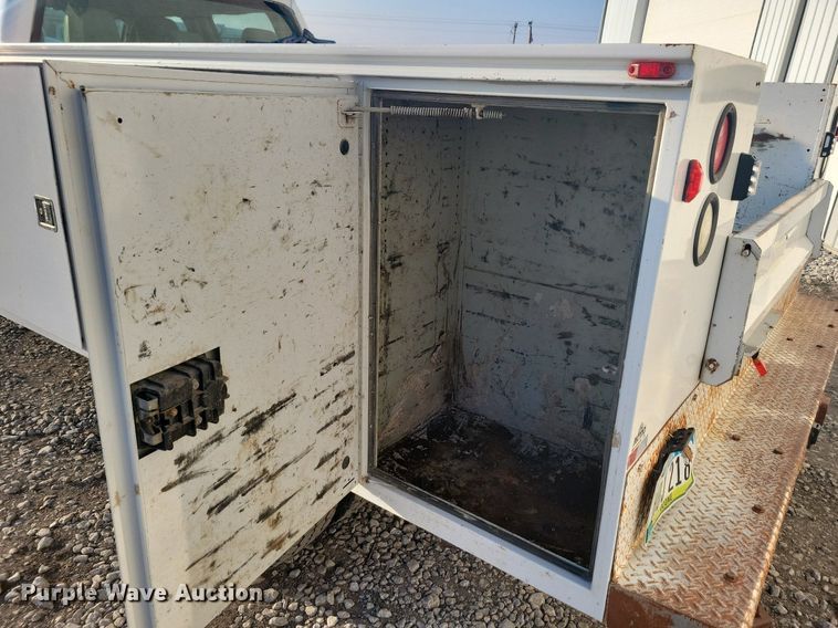 image for item LC9865 2011 Ford F450 Super Duty XL Crew Cab utility / service truck