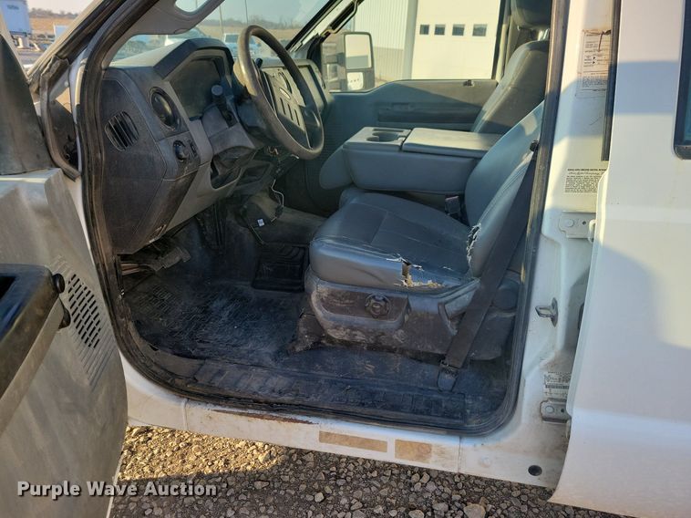 image for item LC9865 2011 Ford F450 Super Duty XL Crew Cab utility / service truck