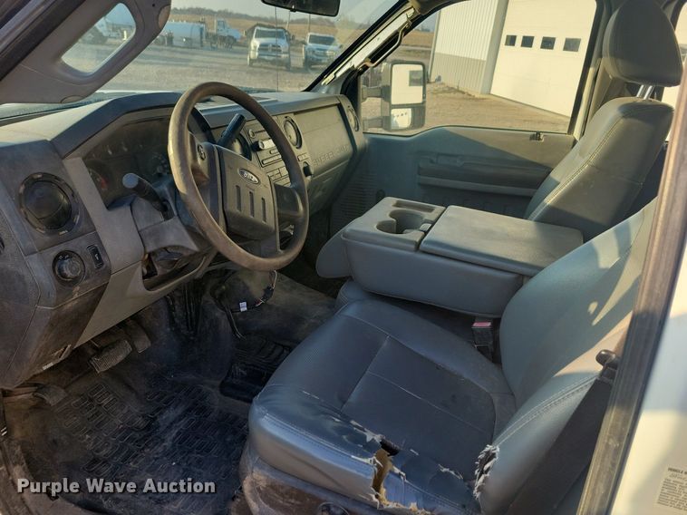 image for item LC9865 2011 Ford F450 Super Duty XL Crew Cab utility / service truck