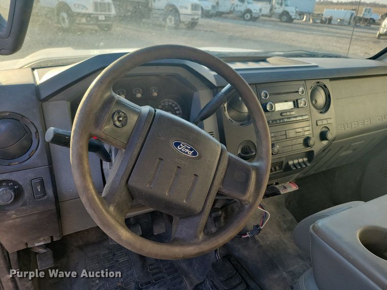 image for item LC9865 2011 Ford F450 Super Duty XL Crew Cab utility / service truck