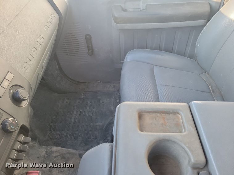 image for item LC9865 2011 Ford F450 Super Duty XL Crew Cab utility / service truck