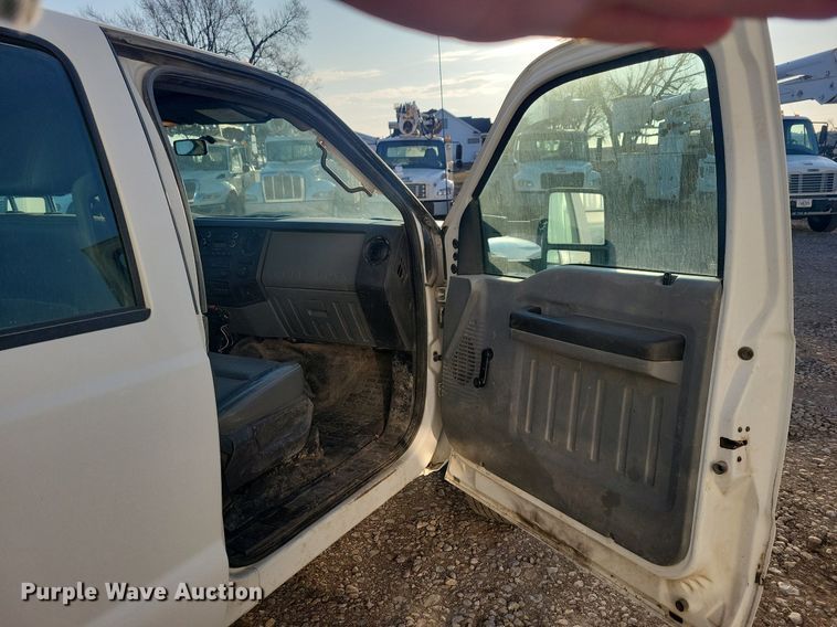 image for item LC9865 2011 Ford F450 Super Duty XL Crew Cab utility / service truck