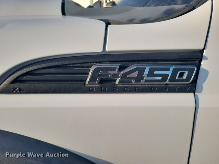 image for item LC9865 2011 Ford F450 Super Duty XL Crew Cab utility / service truck