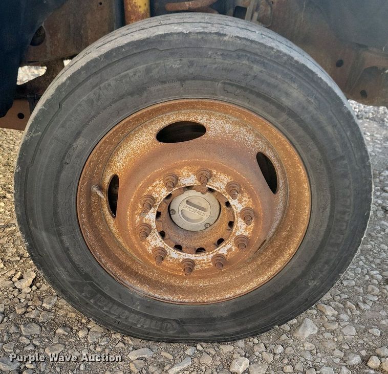 image for item LC9865 2011 Ford F450 Super Duty XL Crew Cab utility / service truck