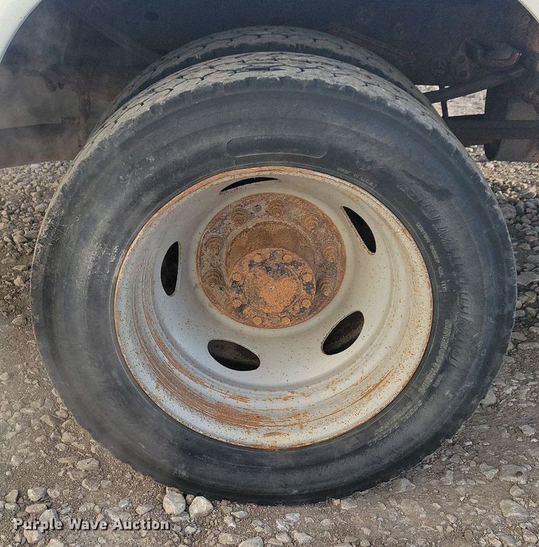 image for item LC9865 2011 Ford F450 Super Duty XL Crew Cab utility / service truck