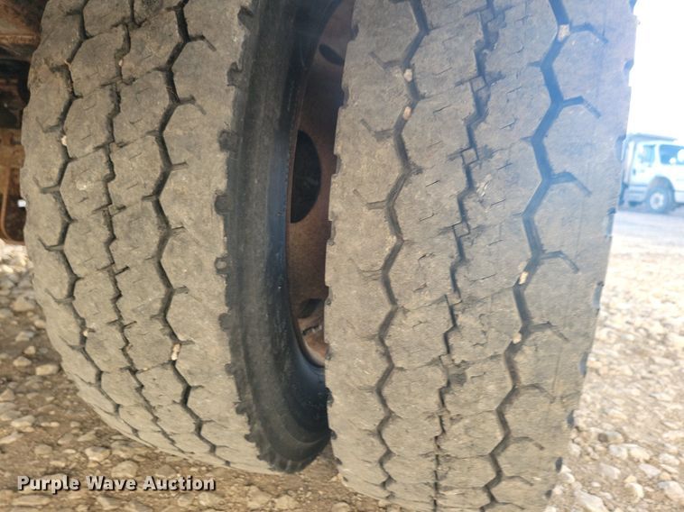 image for item LC9865 2011 Ford F450 Super Duty XL Crew Cab utility / service truck