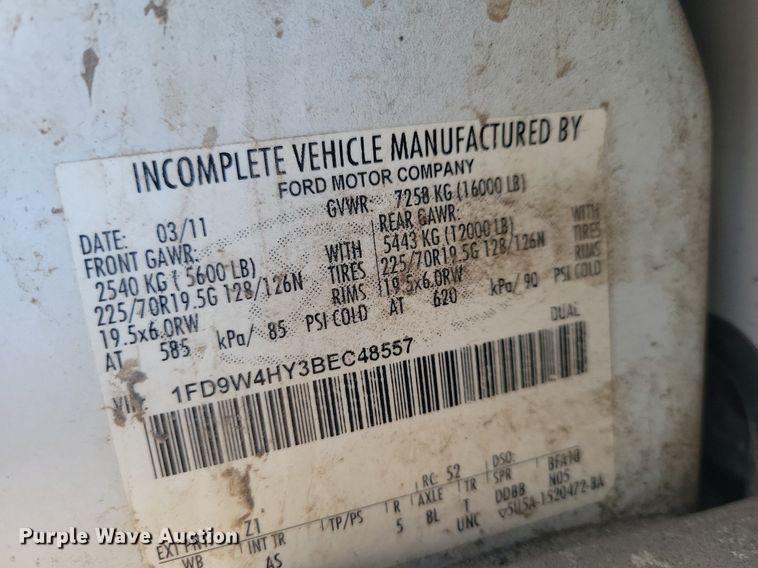 image for item LC9865 2011 Ford F450 Super Duty XL Crew Cab utility / service truck