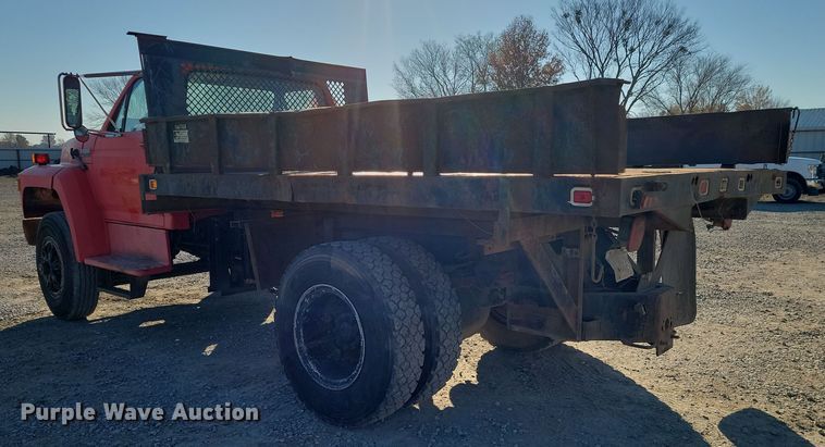 image for item LD9051 1994 Ford F800 dump truck