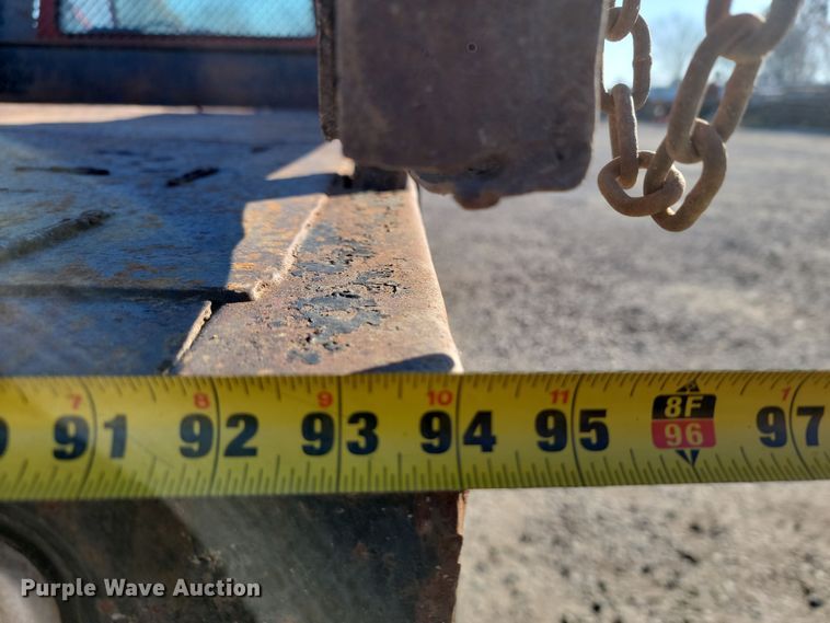 image for item LD9051 1994 Ford F800 dump truck