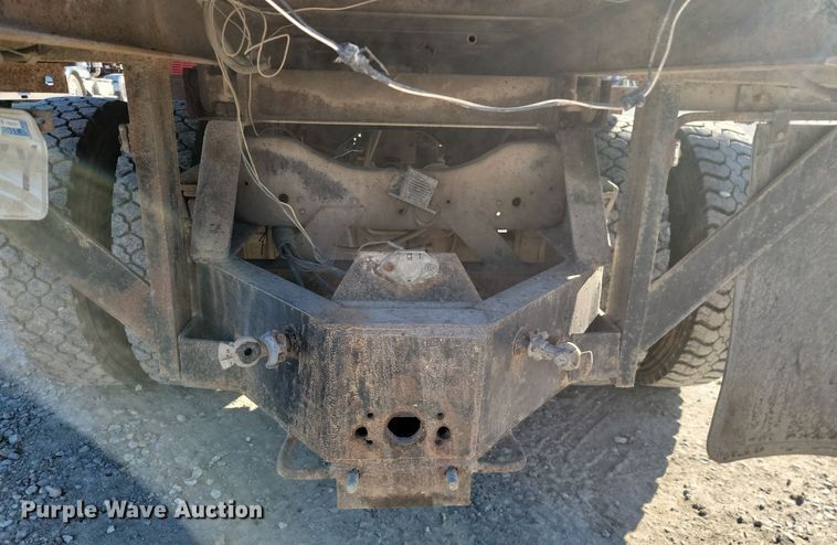 image for item LD9051 1994 Ford F800 dump truck