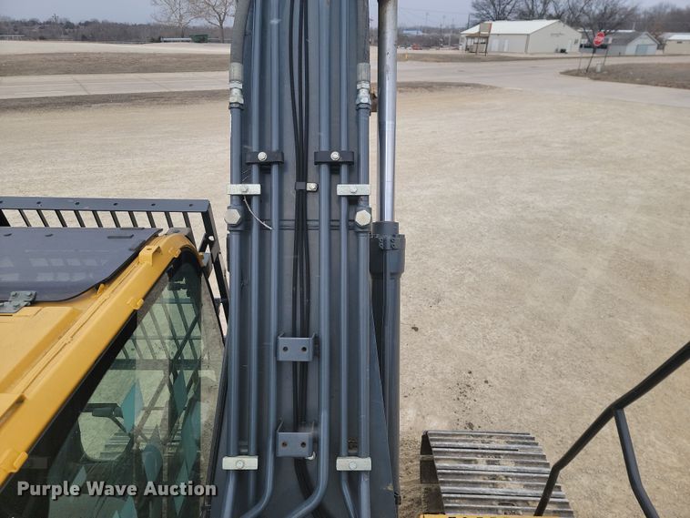 image for item LD9112 2018 John Deere 210G LC excavator