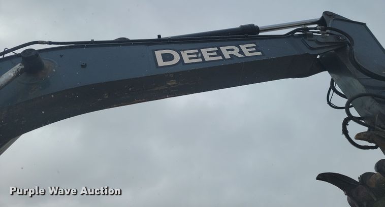 image for item LD9112 2018 John Deere 210G LC excavator