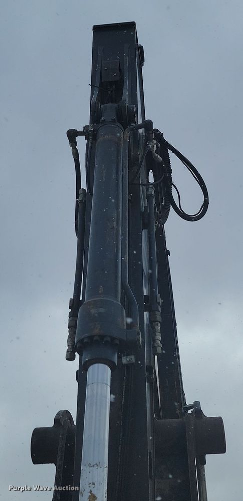 image for item LD9112 2018 John Deere 210G LC excavator