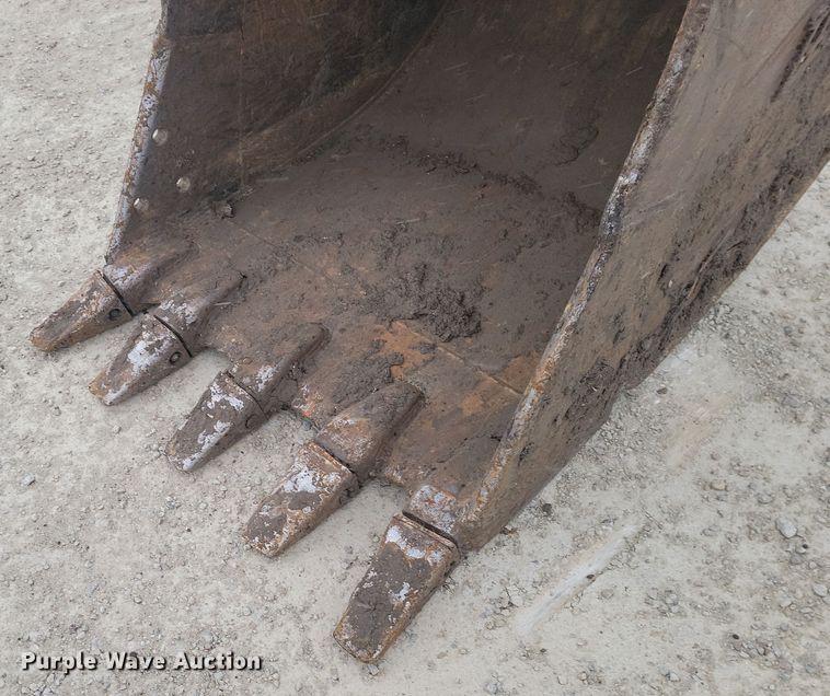 image for item LD9112 2018 John Deere 210G LC excavator