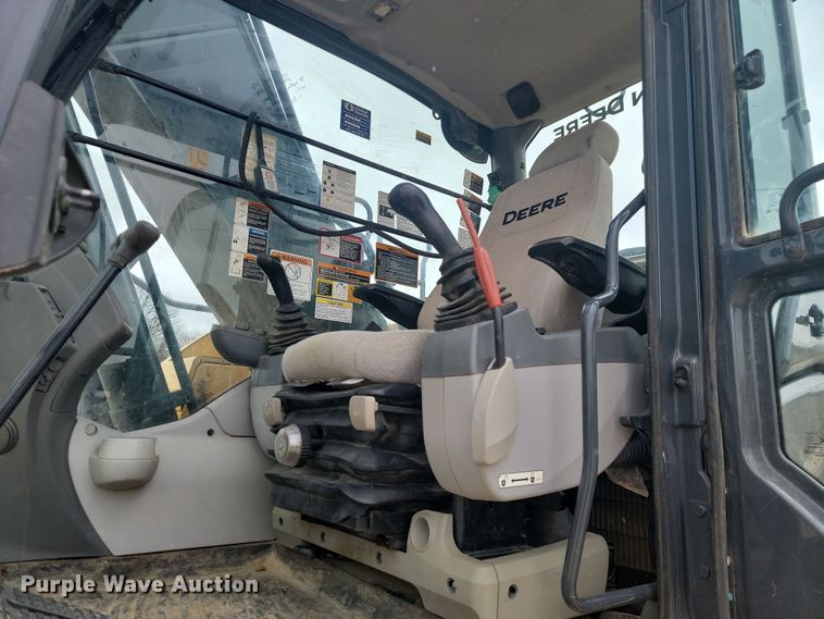 image for item LD9112 2018 John Deere 210G LC excavator