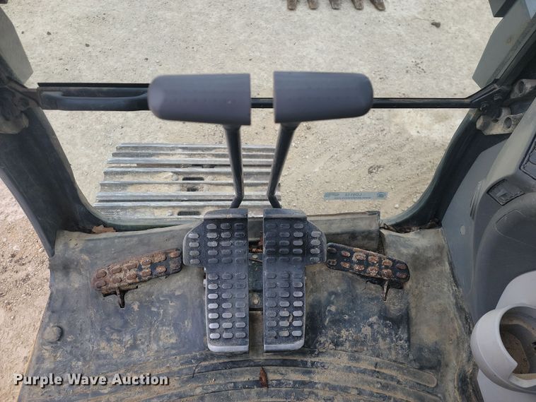 image for item LD9112 2018 John Deere 210G LC excavator