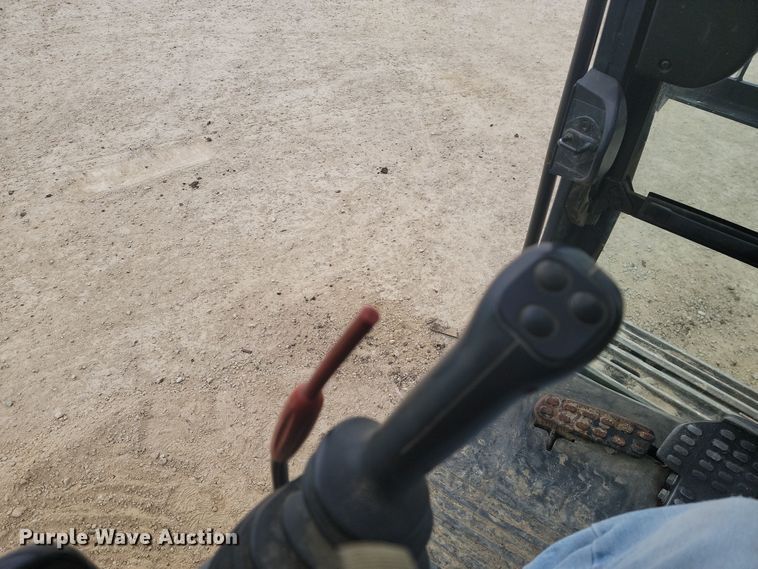 image for item LD9112 2018 John Deere 210G LC excavator