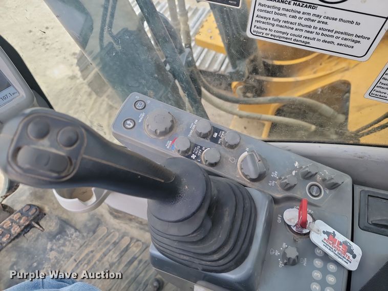 image for item LD9112 2018 John Deere 210G LC excavator