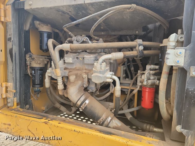 image for item LD9112 2018 John Deere 210G LC excavator