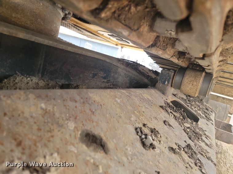 image for item LD9112 2018 John Deere 210G LC excavator