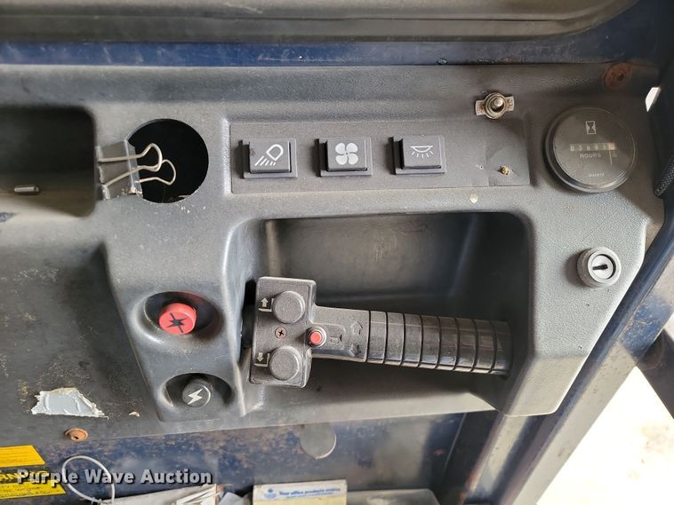 image for item LD9114 Komatsu MPF15 forklift