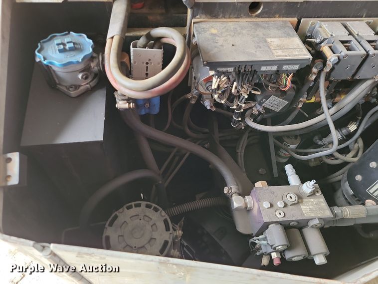 image for item LD9114 Komatsu MPF15 forklift